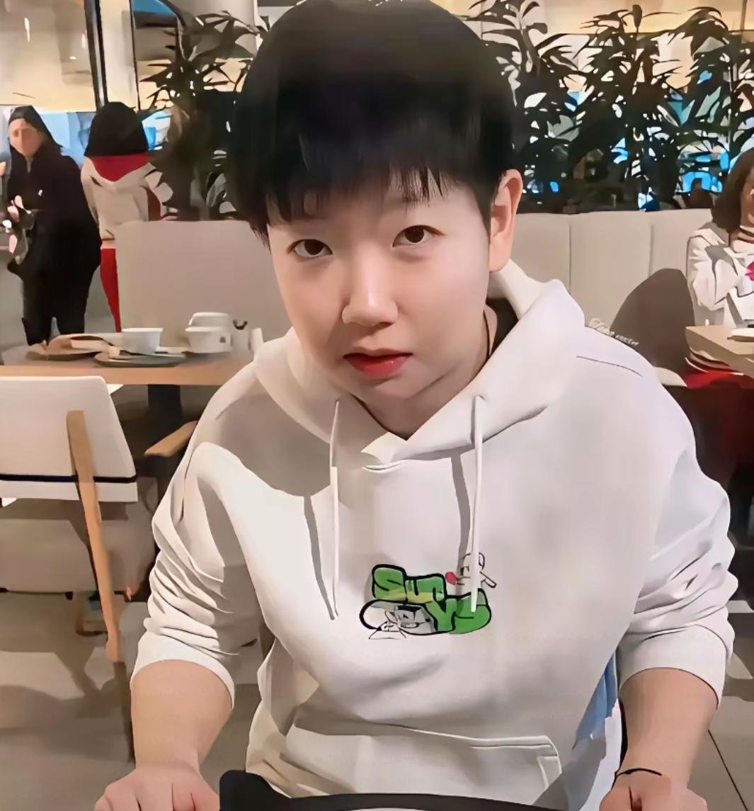 乒乓球巡回赛上演强强对话，瓯越猎隼队强势横扫祁连银狐队，多点开花奏效；关键战拿下信心的简单介绍