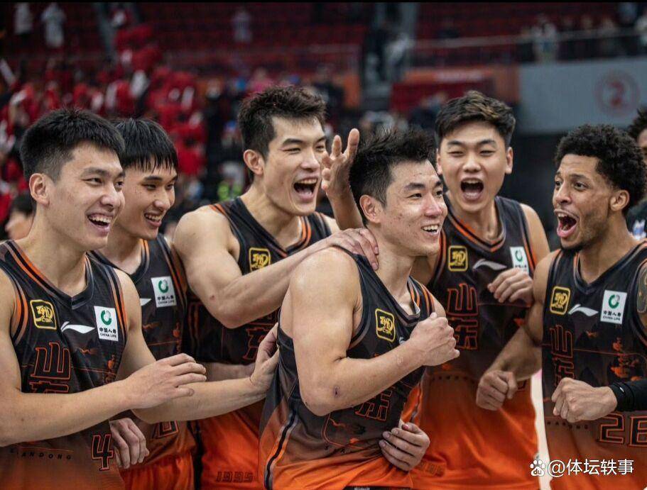 爱游戏- 加时末段山东男篮造点机会：欧联节点到来；管理层满意；更衣室氛围转暖