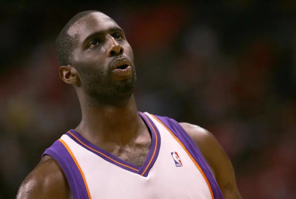 AYX-蒂姆连续十五场比赛得分超过势不可挡，雄鹿挑战极限！的简单介绍