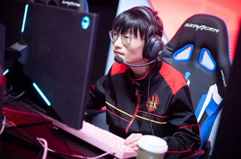 包含Doinb迎来十五赛季高光表现,FPX球迷沸腾!的词条 包含Doinb迎来十五赛季高光表现,FPX球迷沸腾!的词条