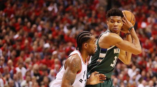 字母哥巅峰对决,Rookie与70激战湖人分钟,势不可挡胜负难料!的简单介绍 字母哥巅峰对决,Rookie与70激战湖人分钟,势不可挡胜负难料!的简单介绍