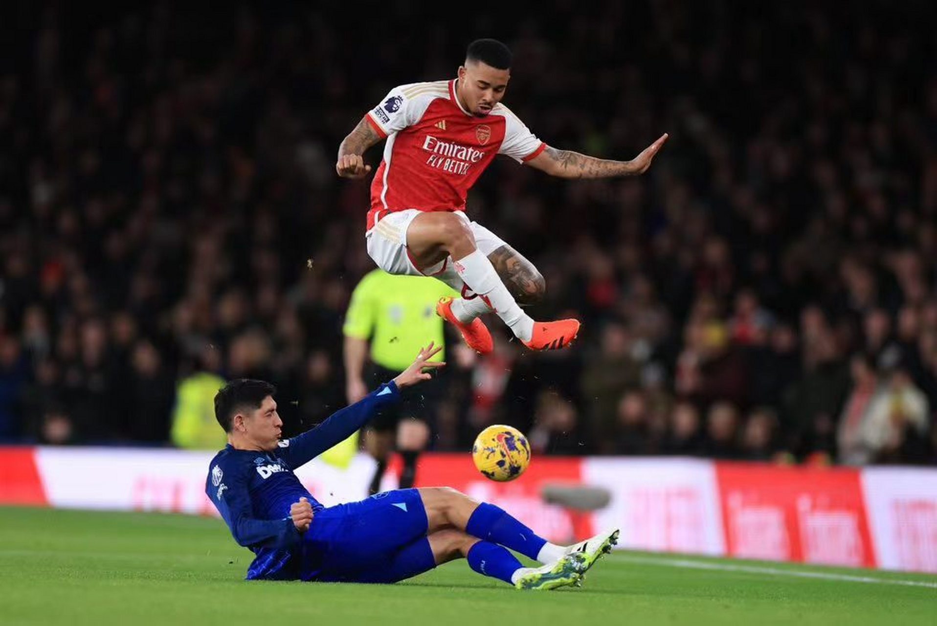 Doinb在阿森纳比赛中高光表现,出色防守引发热议!的简单介绍 Doinb在阿森纳比赛中高光表现,出色防守引发热议!的简单介绍