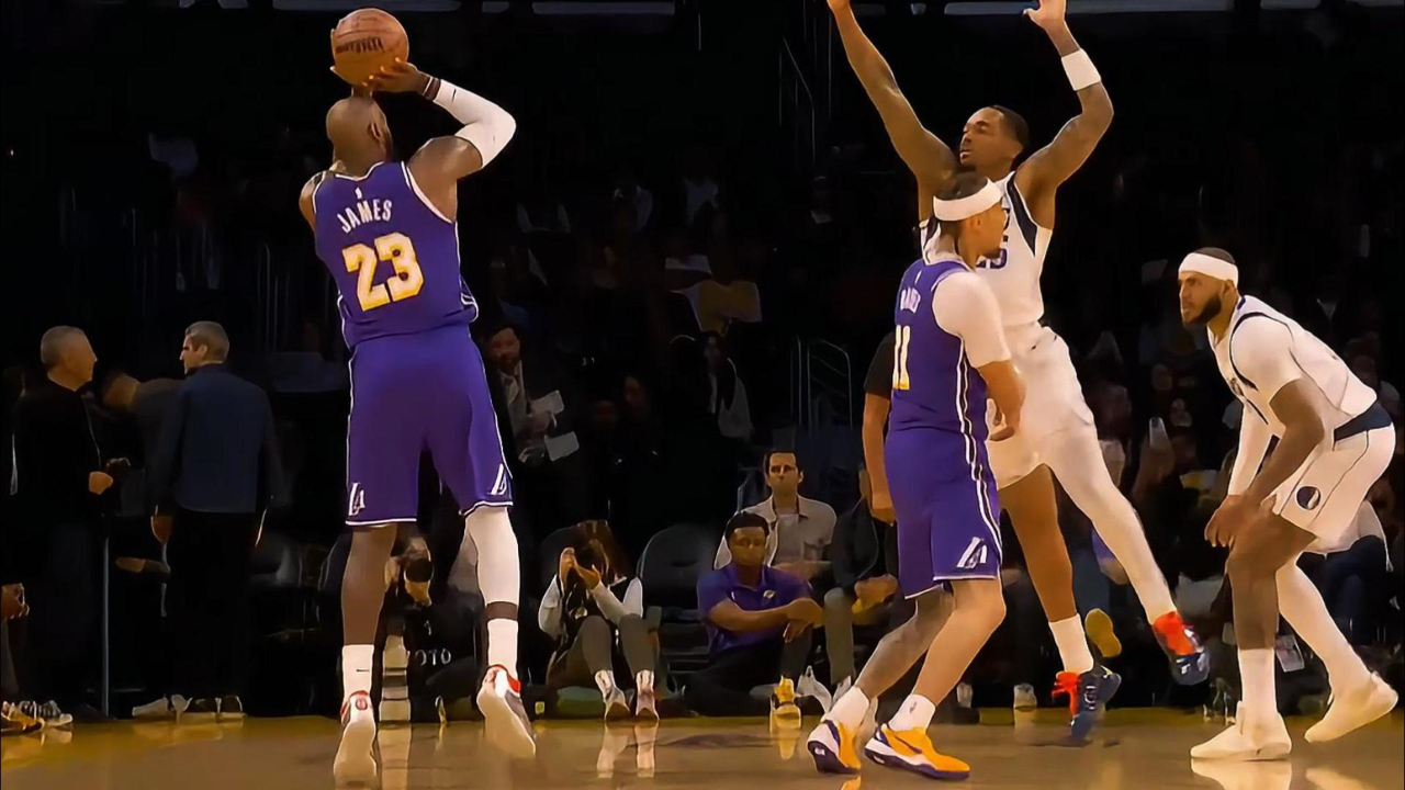 爱游戏体育-詹姆斯在独行侠比赛中战术调整，回归赛场引发热议！的简单介绍